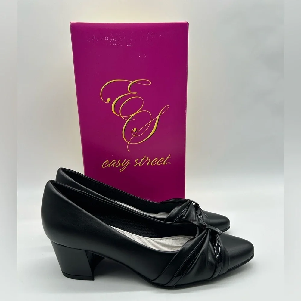 Easy Street Millie Black Pumps Size 10 Medium Low Block Heel with Patent Toe NWB